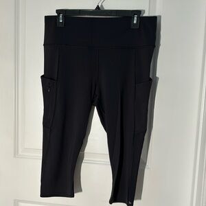 Athleta black capri leggings